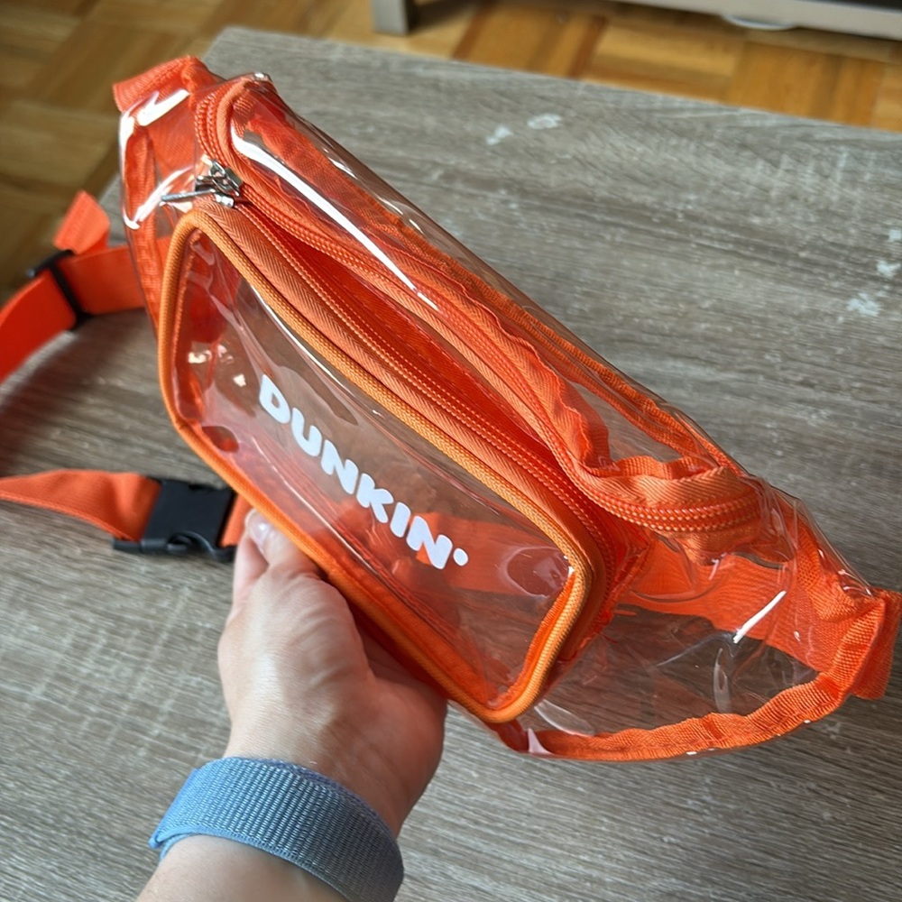Dunkin Dounuts Fanny Pack and Lip Balm NWOT PRICE FIRM 💥 - Picture 7 of 8